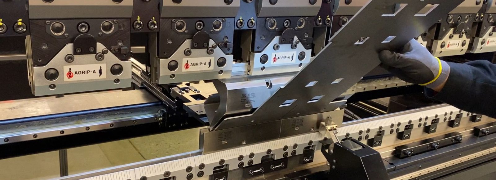 برش و لیزر فلزات، خمکاری ورق، رول ورق